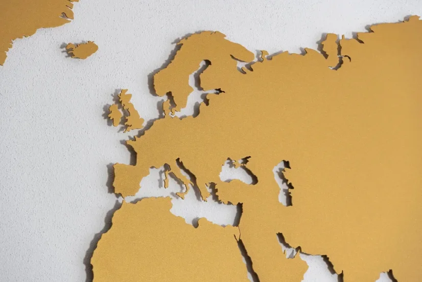 Mapa sveta zlata farba detail
